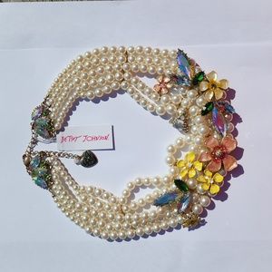 NWT Bestey Johnson Floral Pearl Statement Necklace